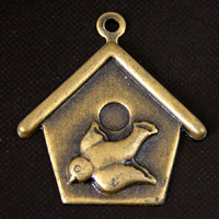 19mm Birdhouse Charm Vintage Gold, pack of 6