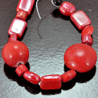 20mm Dusty Red Glass Bead Mix, 7 inch strand